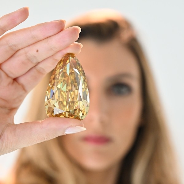 Golden Canary Diamond - Sothoby's Auction
